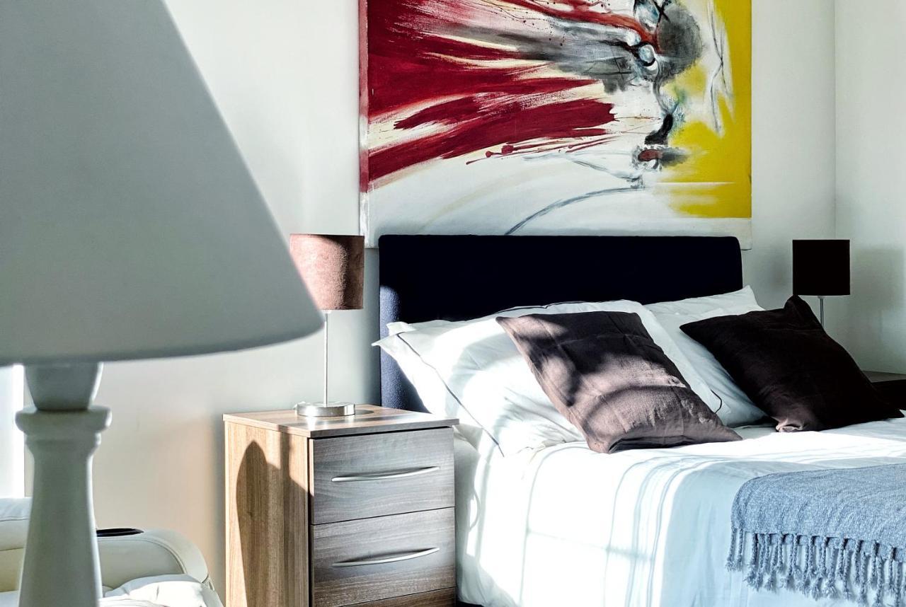 Artistic And Luxurious Apt With Sea View. Beach Side Swansea Zewnętrze zdjęcie