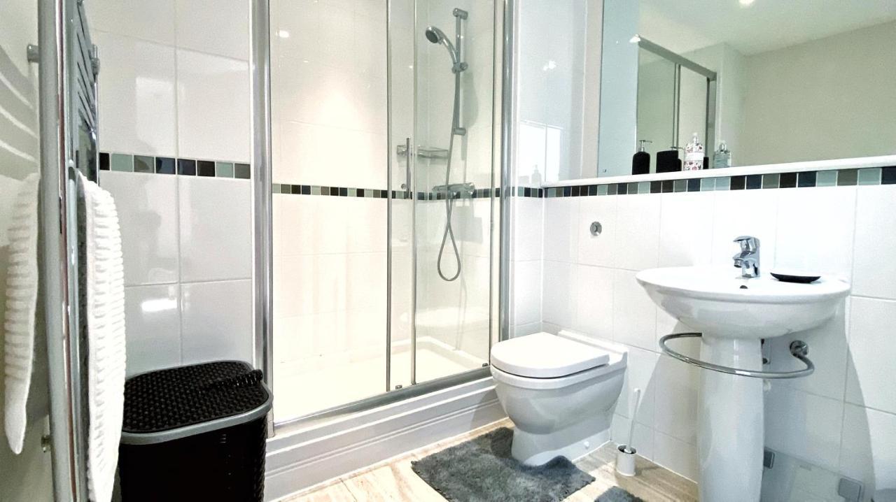 Artistic And Luxurious Apt With Sea View. Beach Side Swansea Zewnętrze zdjęcie